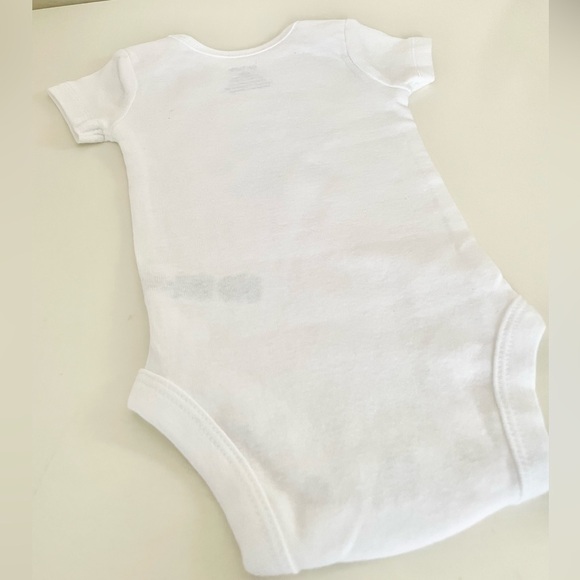 Carter’s Newborn Baby Handmade Hearts Graphic White One-Piece with Snaps - Picture 10 of 13